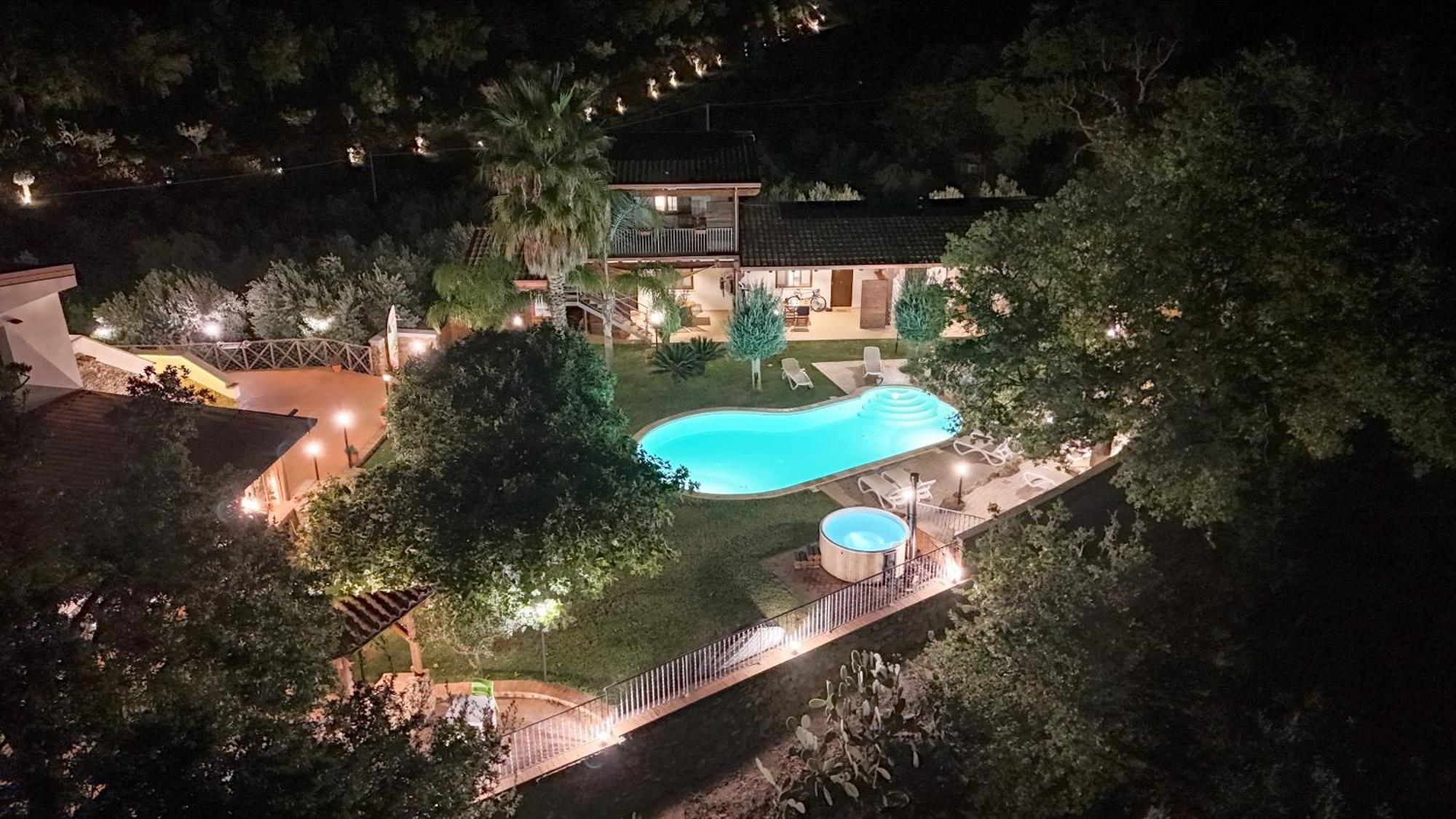 Casale Calabria Alojamento de Acomodação e Pequeno-almoço *
